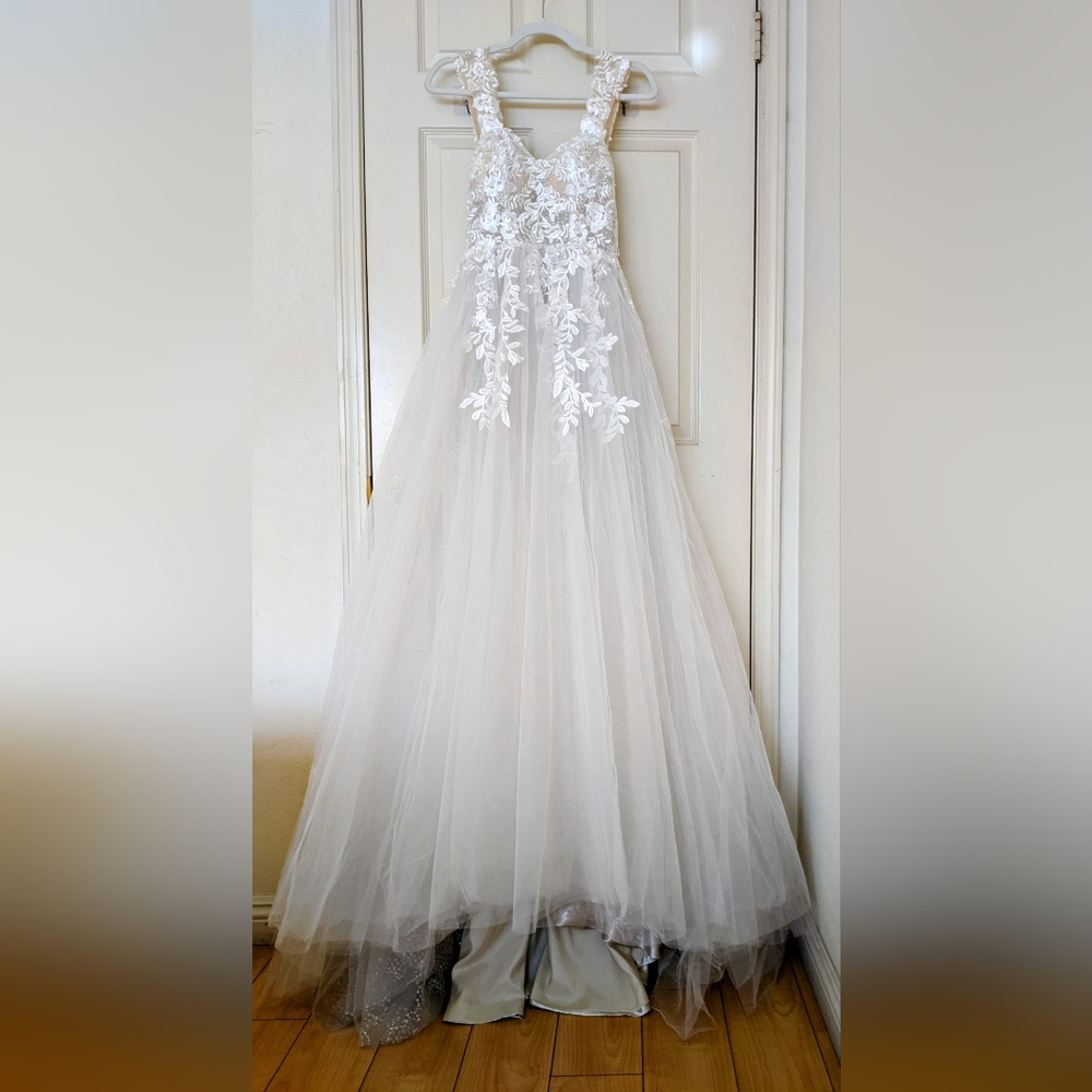 Elegant White Lace, Off Shoulder, A-Line Skirt with Four Layers Wedding Gown.